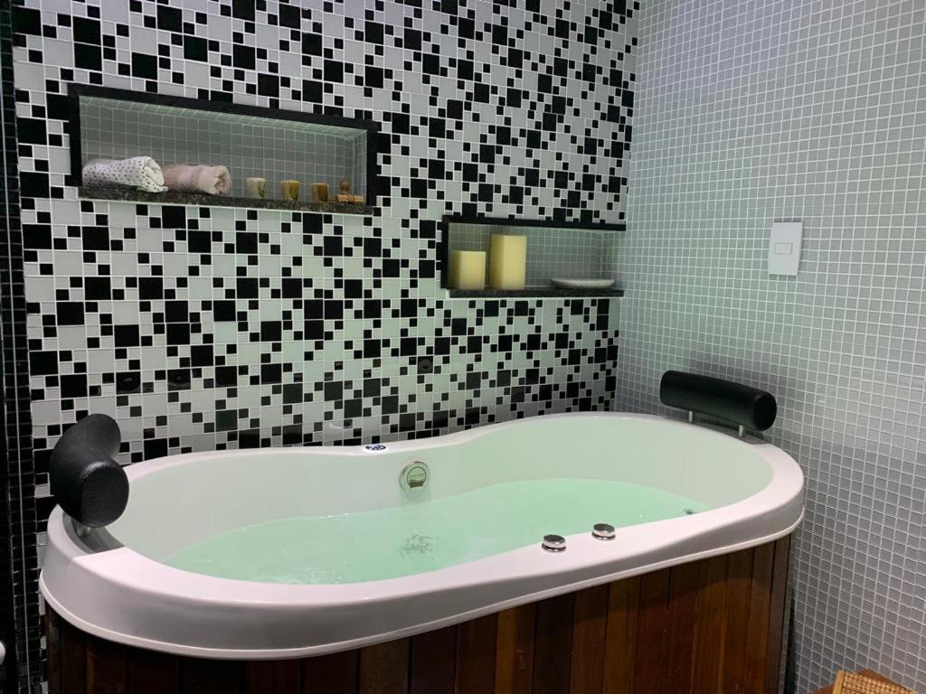 Maravilhoso Apartamento 2 Quartos Com Ofuro Porto Da Barra Salvador Summer Barra Flat ภายนอก รูปภาพ
